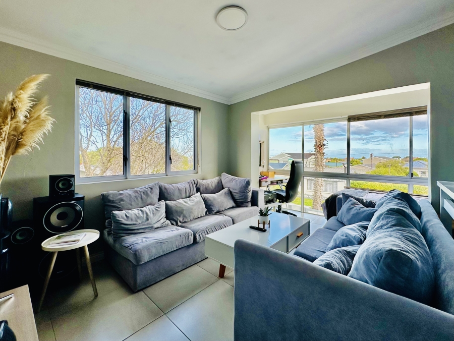 5 Bedroom Property for Sale in Onrus Western Cape